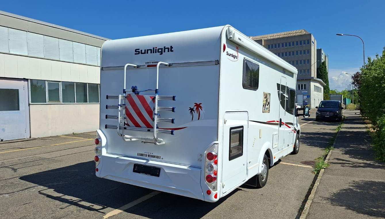 SUNLIGHT T67 *** Das ideale Wohnmobil für Urlaub mit Hund – komplett reisefertig eingerichtet**4er Veloträger*Radio *Hubbett vorne*-image-7