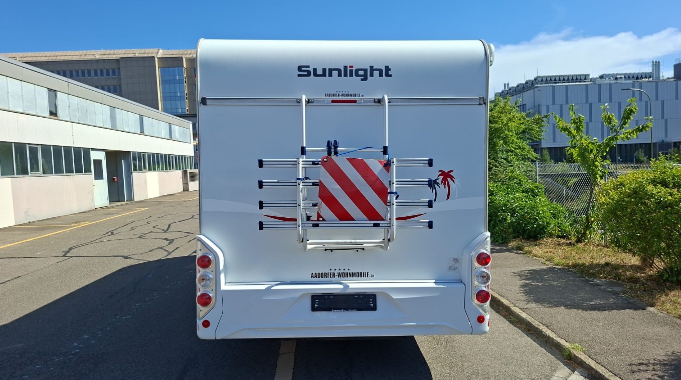 SUNLIGHT T67 *** Das ideale Wohnmobil für Urlaub mit Hund – komplett reisefertig eingerichtet**4er Veloträger*Radio *Hubbett vorne*-image-8