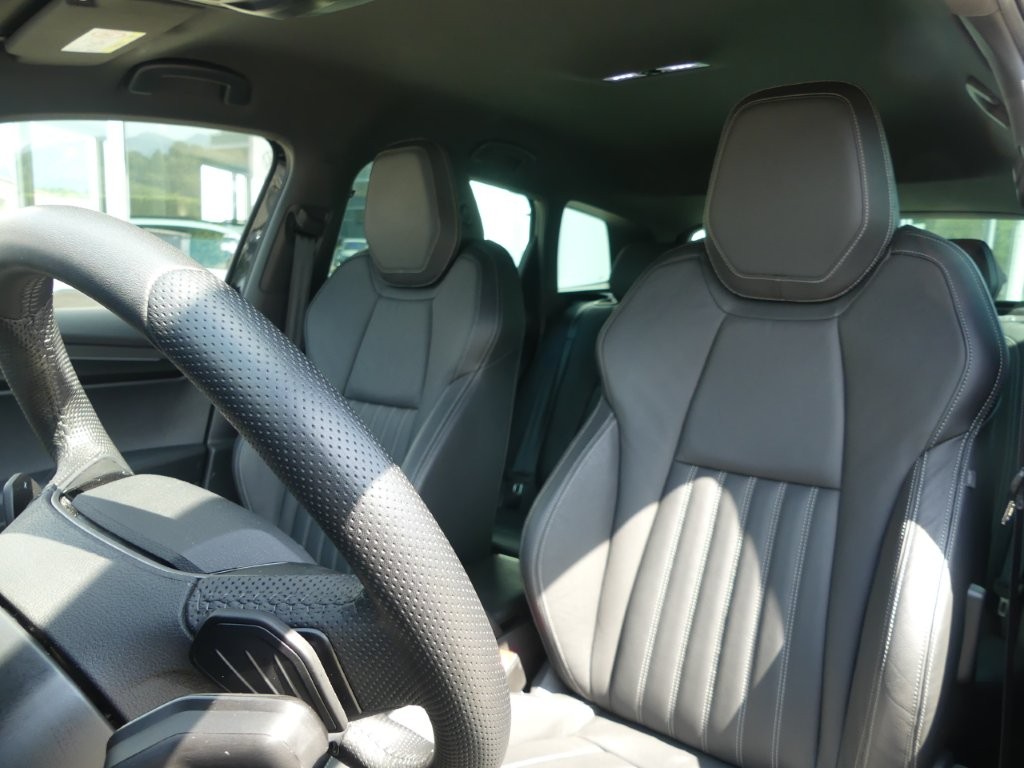 SKODA Karoq 2.0 TSI SportLine 4x4 DSG-image-9