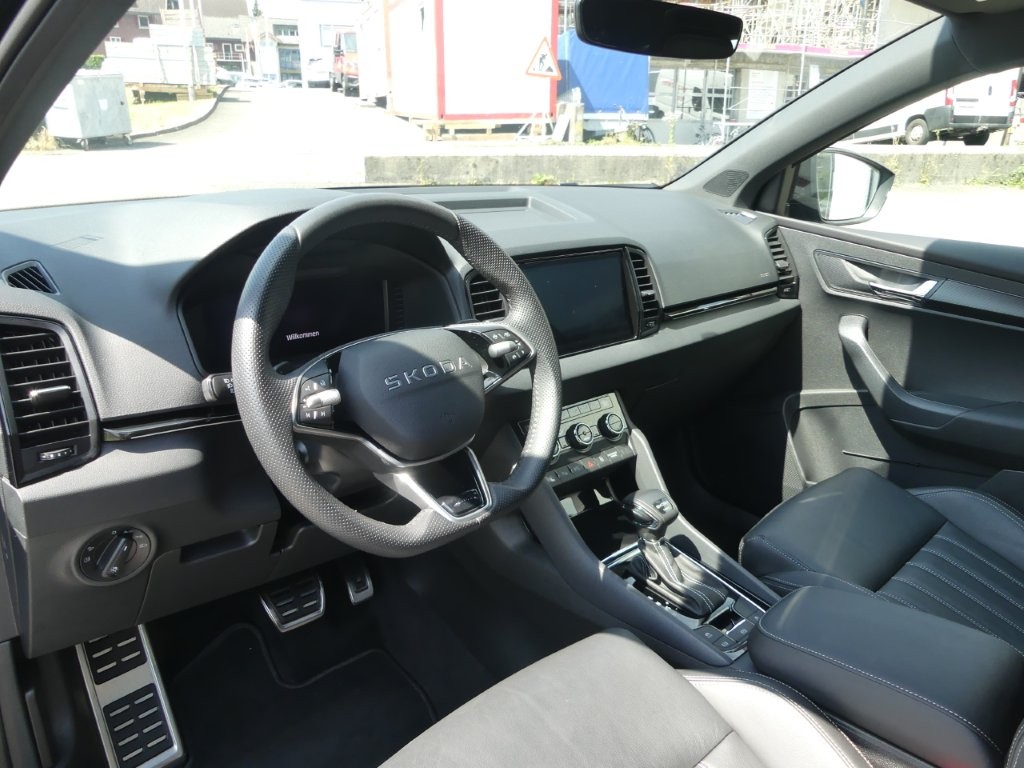 SKODA Karoq 2.0 TSI SportLine 4x4 DSG-image-6