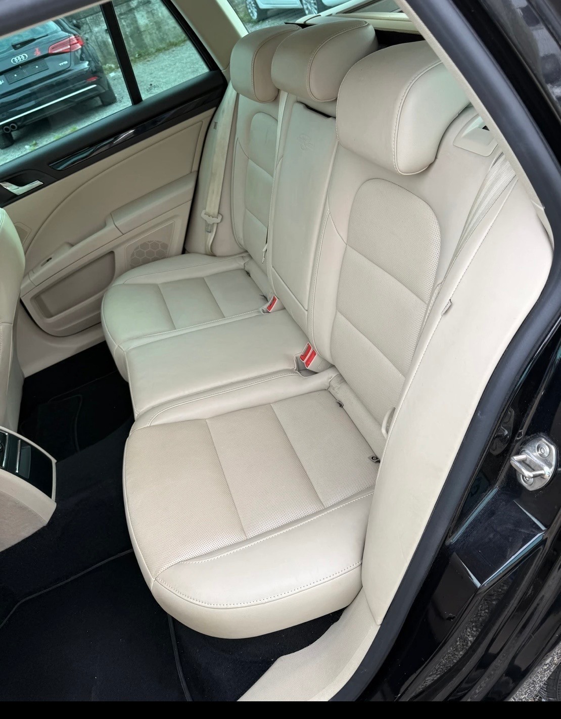 SKODA Superb Combi 2.0 TDi Laurin & Klement 4x4 DSG-image-10