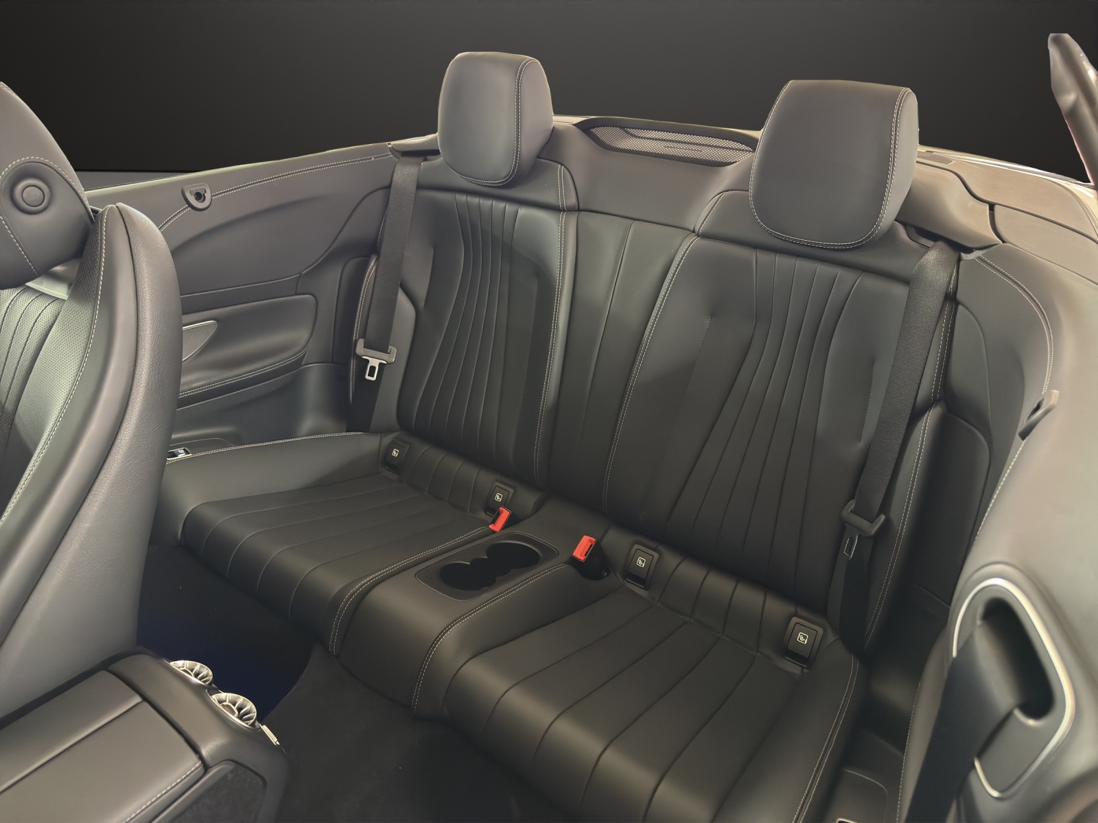 MERCEDES-BENZ E 450 Cabriolet AMG Line 4 Matic 9G-Tronic-image-18