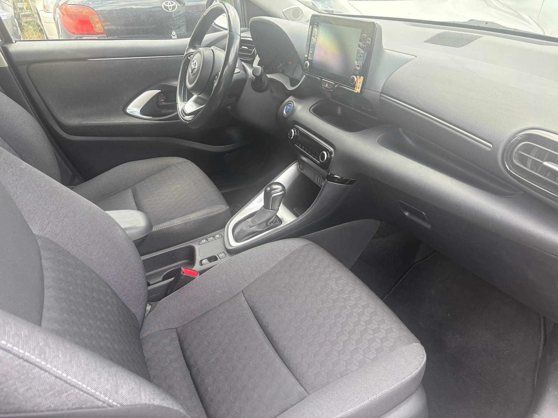 TOYOTA Yaris 1.5 Pop e-CVT-image-8