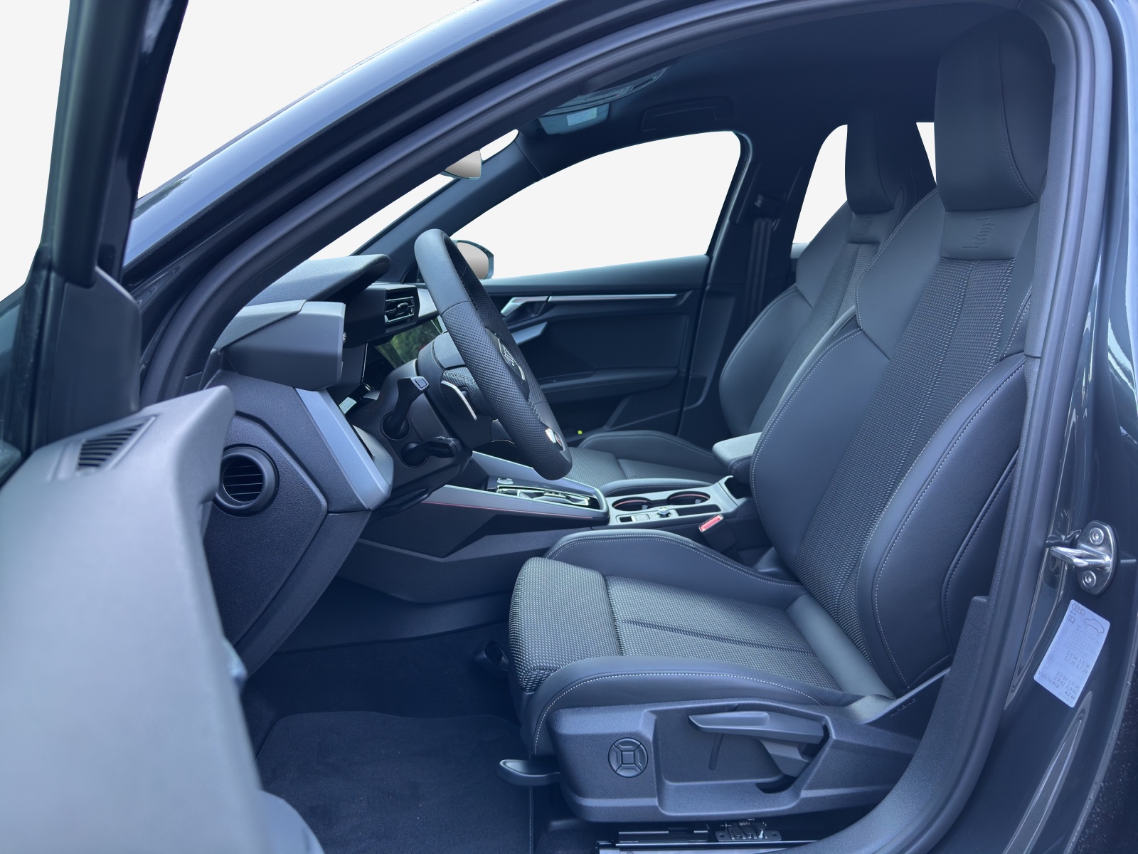 AUDI A3 Sportback TFSI 110 kW Attraction S tronic-image-7