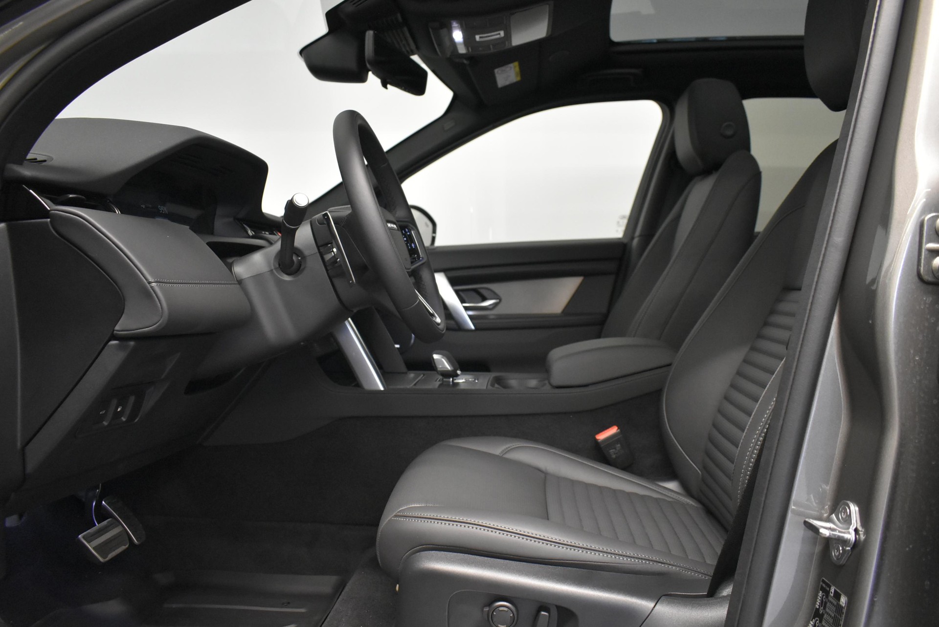 LAND ROVER Discovery Sport 1.5 T 270e Dynamic HSE-image-4
