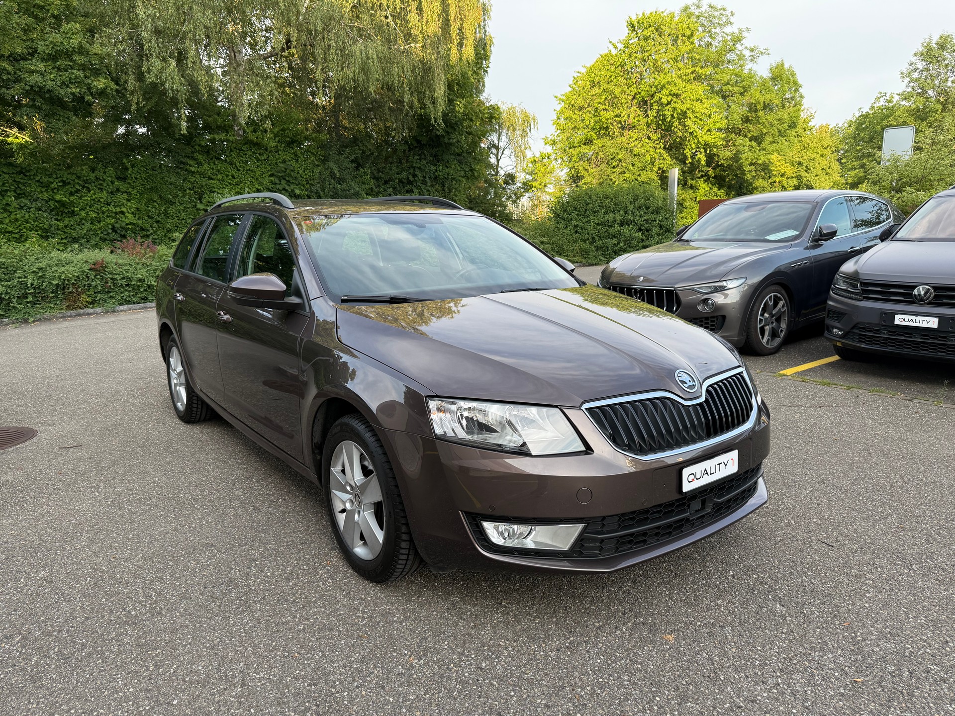 SKODA Octavia Combi 1.8 TSI Ambition 4x4 DSG-image-2