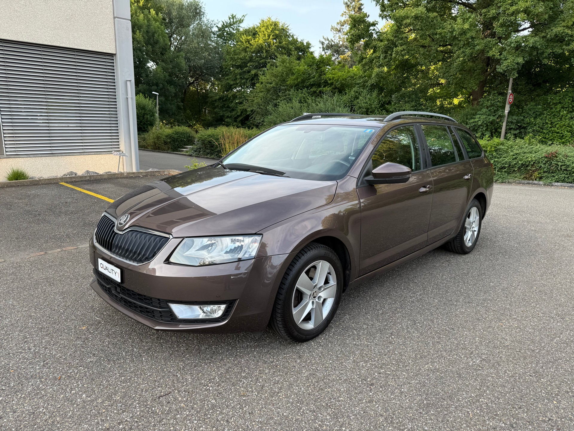 SKODA Octavia Combi 1.8 TSI Ambition 4x4 DSG-image-0