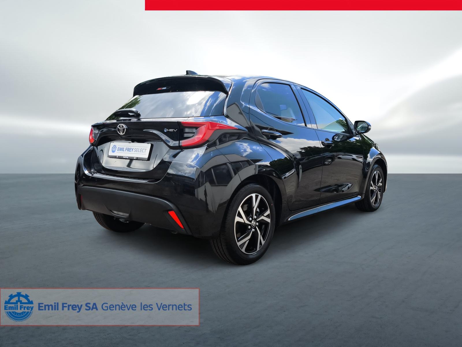 TOYOTA Yaris 1.5 VVT-i HSD Trend-image-12