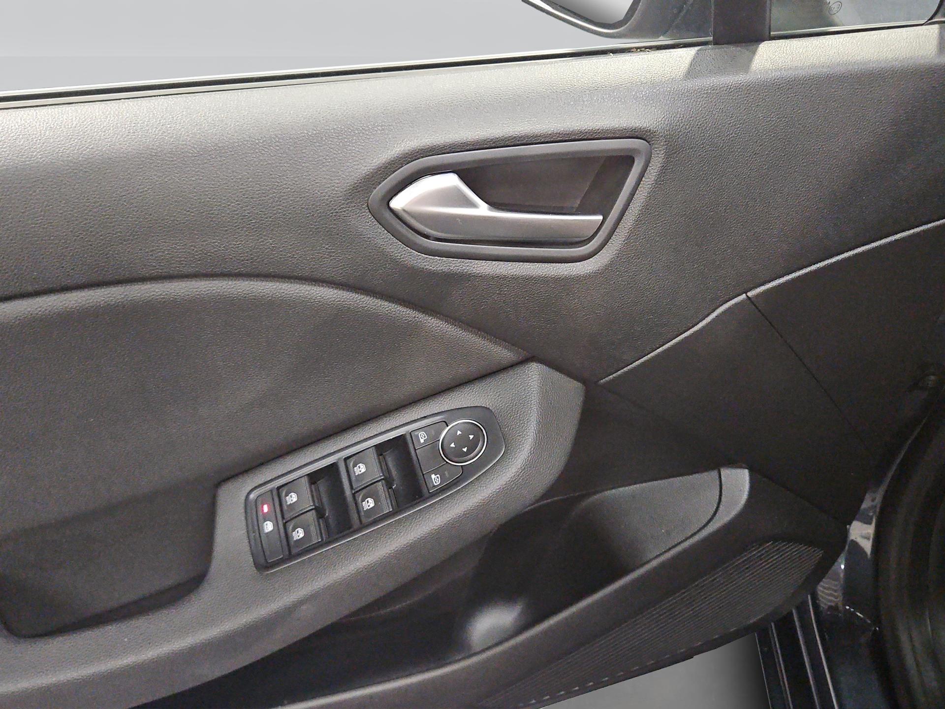 RENAULT Clio 1.6 E-Tech Intens-image-18