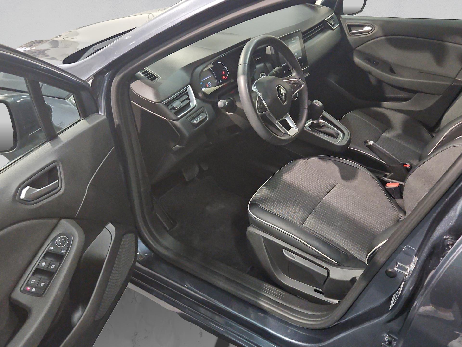 RENAULT Clio 1.6 E-Tech Intens-image-22