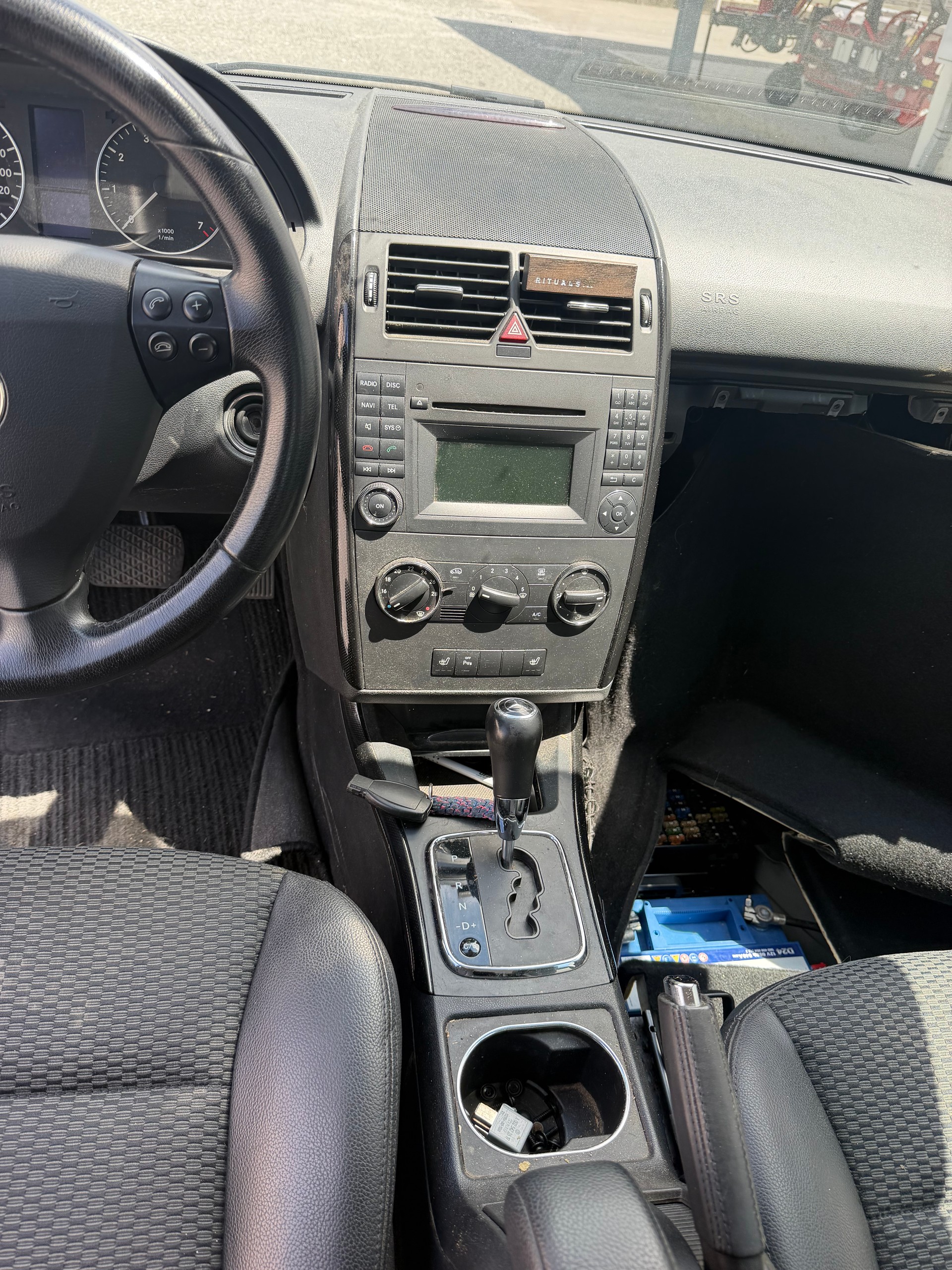 MERCEDES-BENZ A 180 (170) Avantgarde Autotronic-image-10