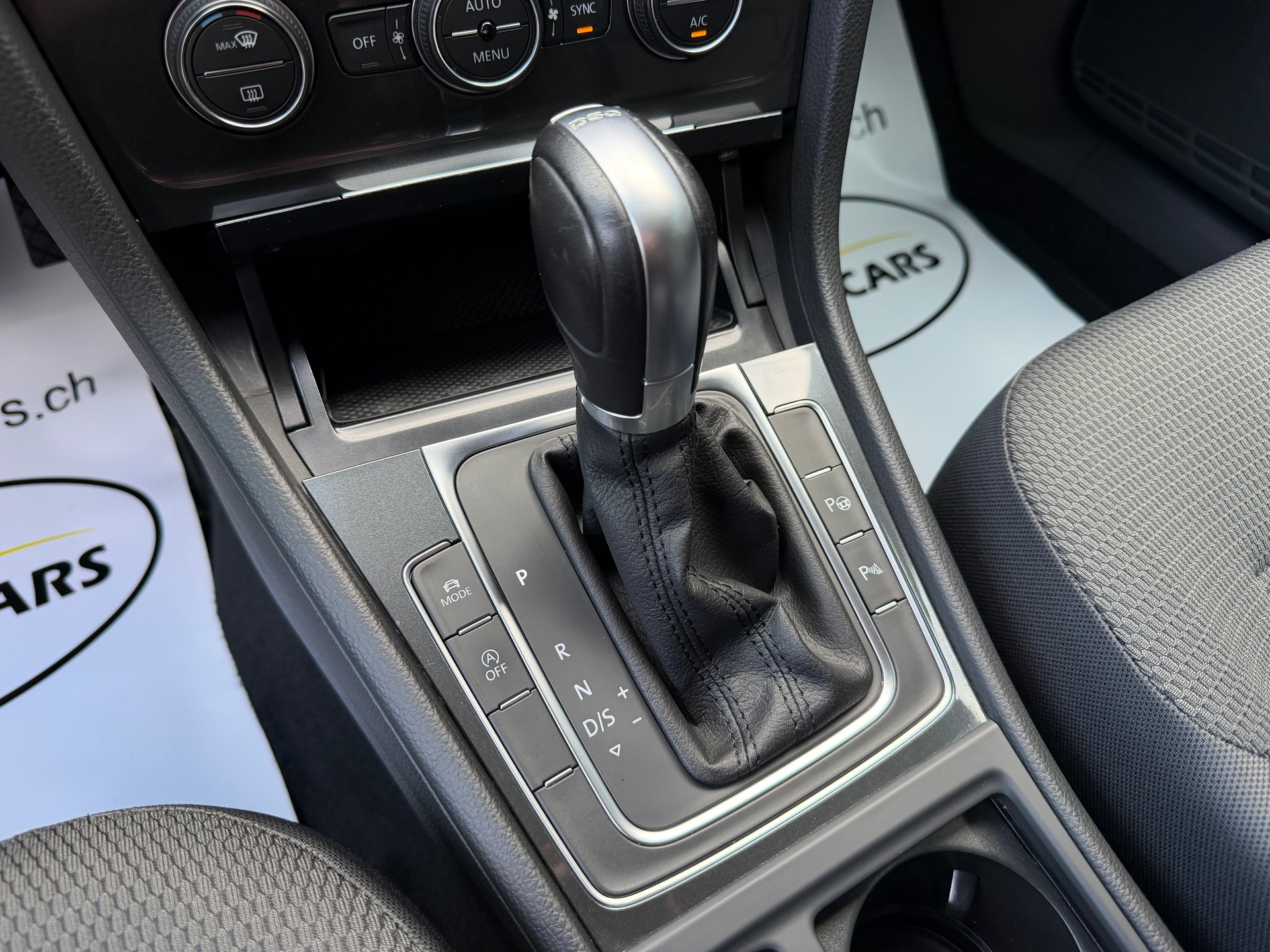 VW Golf 1.5 TSI EVO Comfortline DSG-image-9