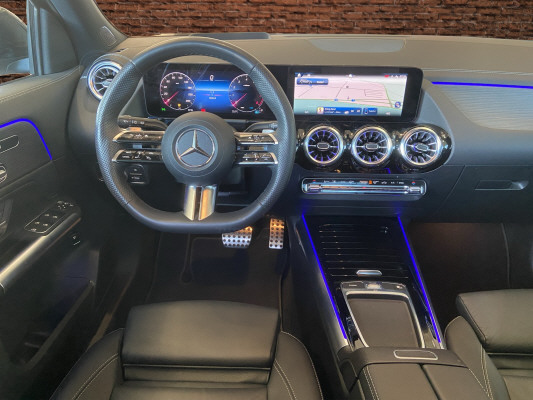 MERCEDES-BENZ GLA 250 4Matic 8G-DCT-image-10