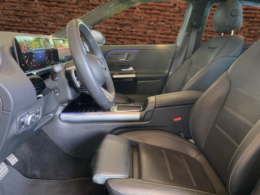 MERCEDES-BENZ GLA 250 4Matic 8G-DCT-image-12