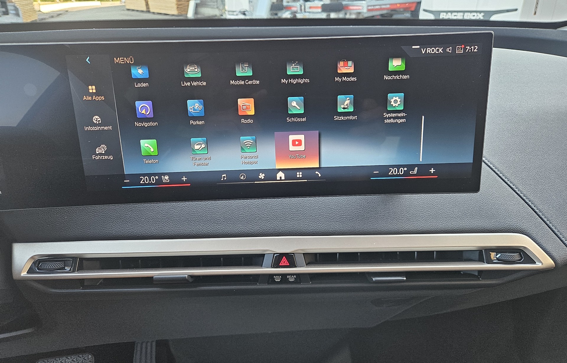 BMW iX xDrive40 mit Werksgarantie und 10 Jahren Gratisservice.-image-15
