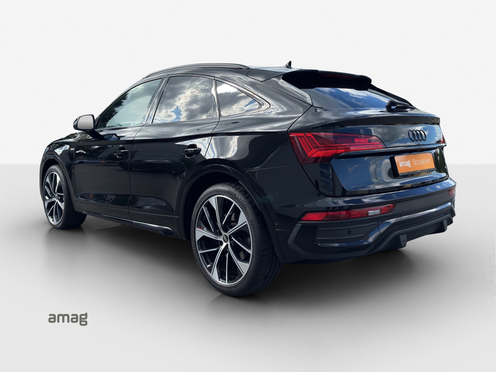 AUDI Q5 Sportback 45 TFSI S line quattro S-tronic-image-2