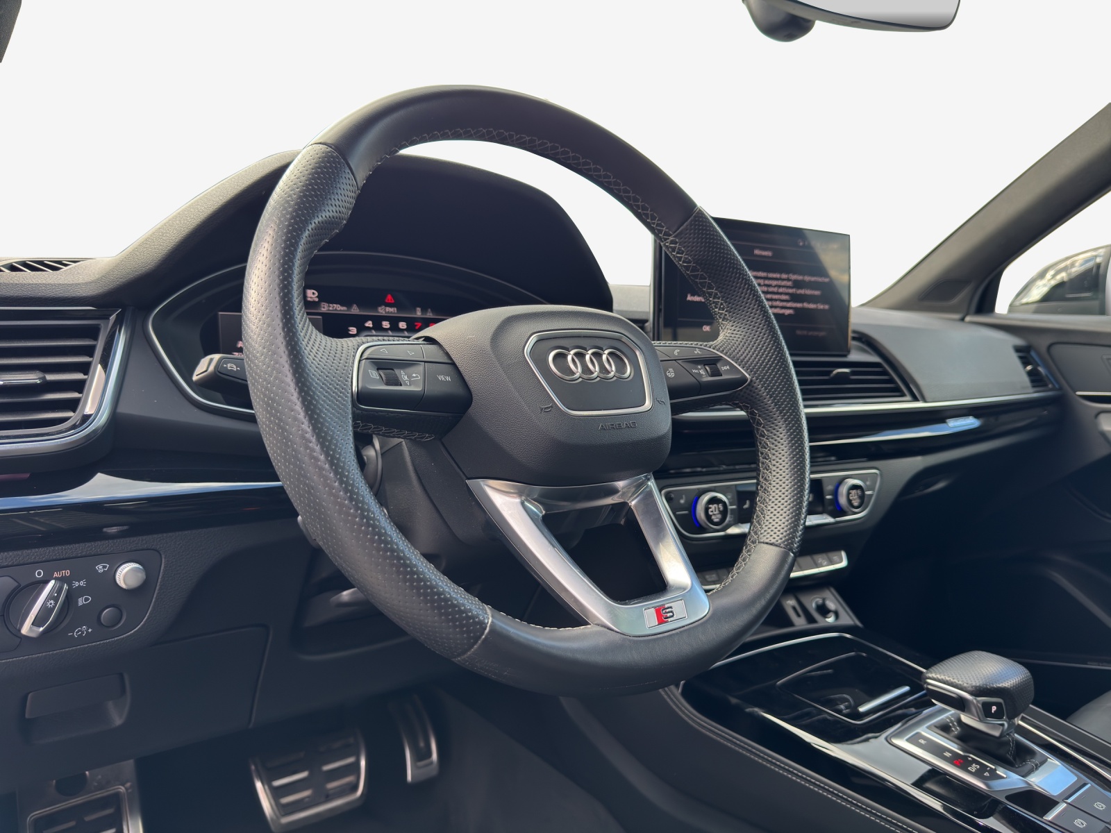 AUDI Q5 Sportback 45 TFSI S line quattro S-tronic-image-9
