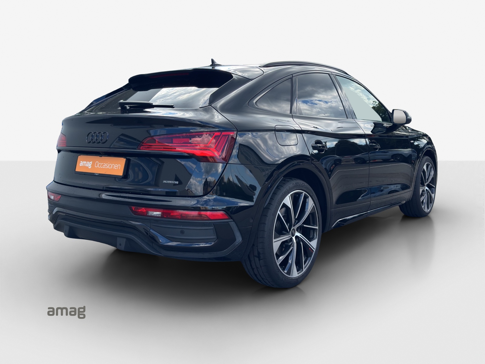 AUDI Q5 Sportback 45 TFSI S line quattro S-tronic-image-4