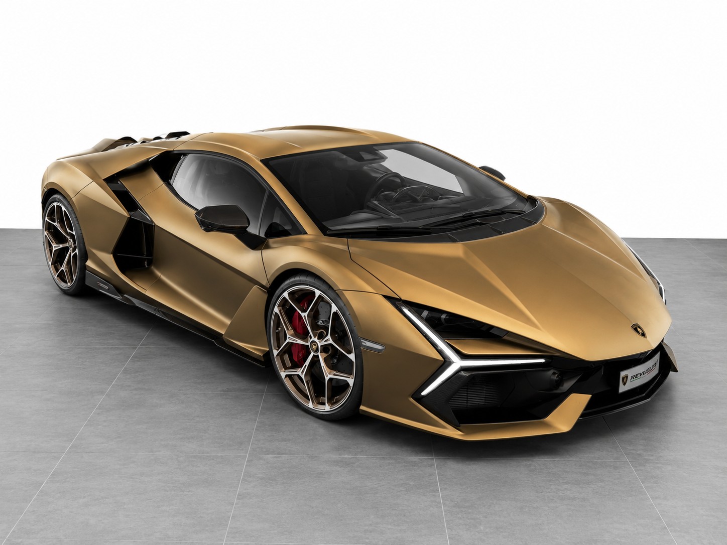 LAMBORGHINI REVUELTO-image-1