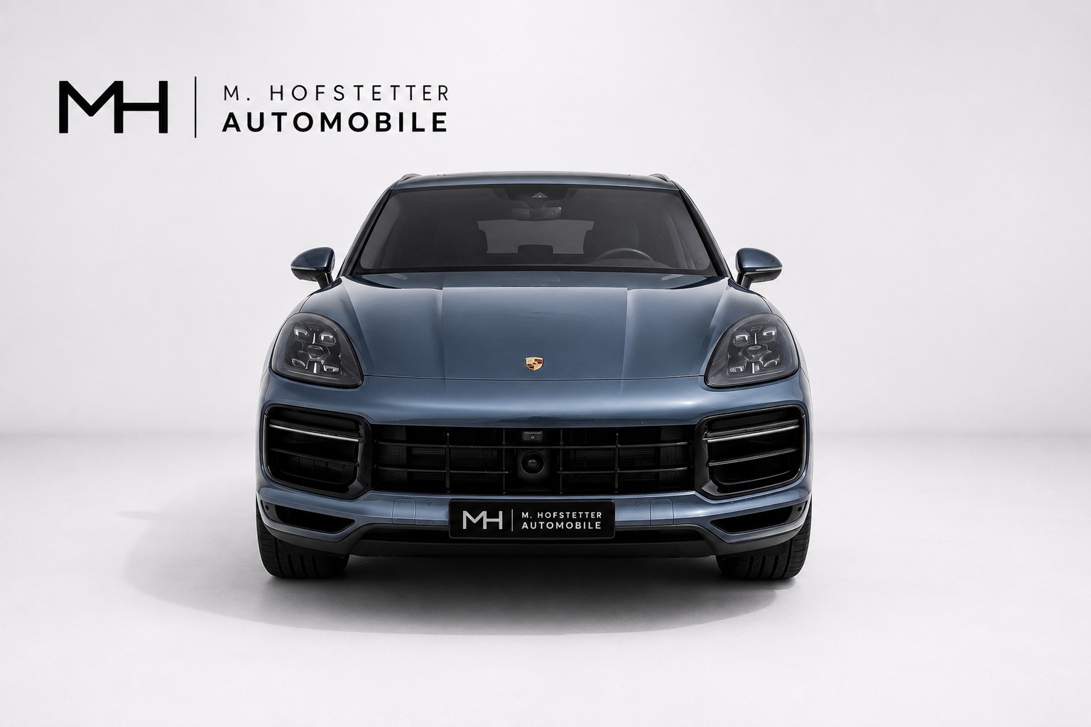 PORSCHE Cayenne Turbo-showroom-element-1
