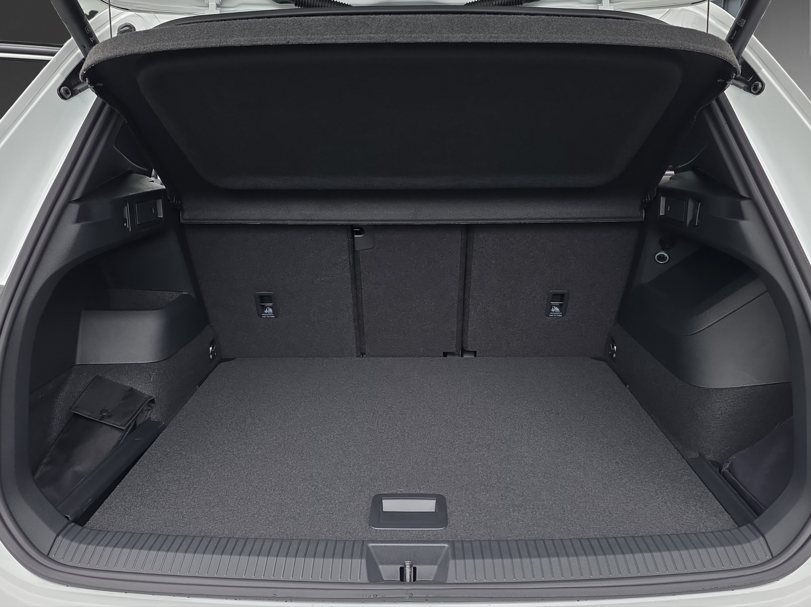 VW Tiguan 2.0 TSI DSG R-Line Plus 4Motion-image-10
