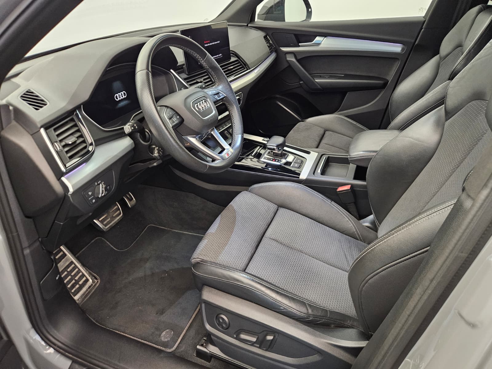 AUDI Q5 Sportback 45 TFSI S line quattro S-tronic-image-10
