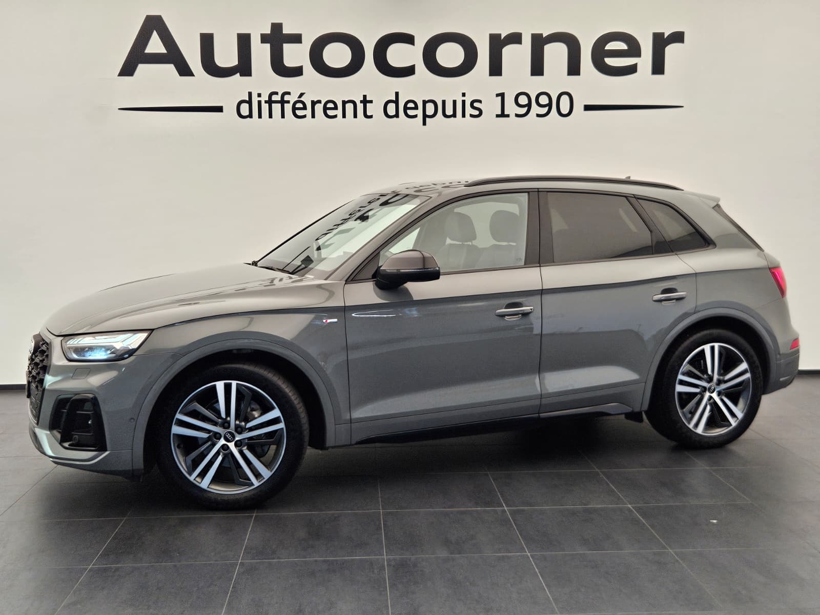 AUDI Q5 Sportback 45 TFSI S line quattro S-tronic-image-0