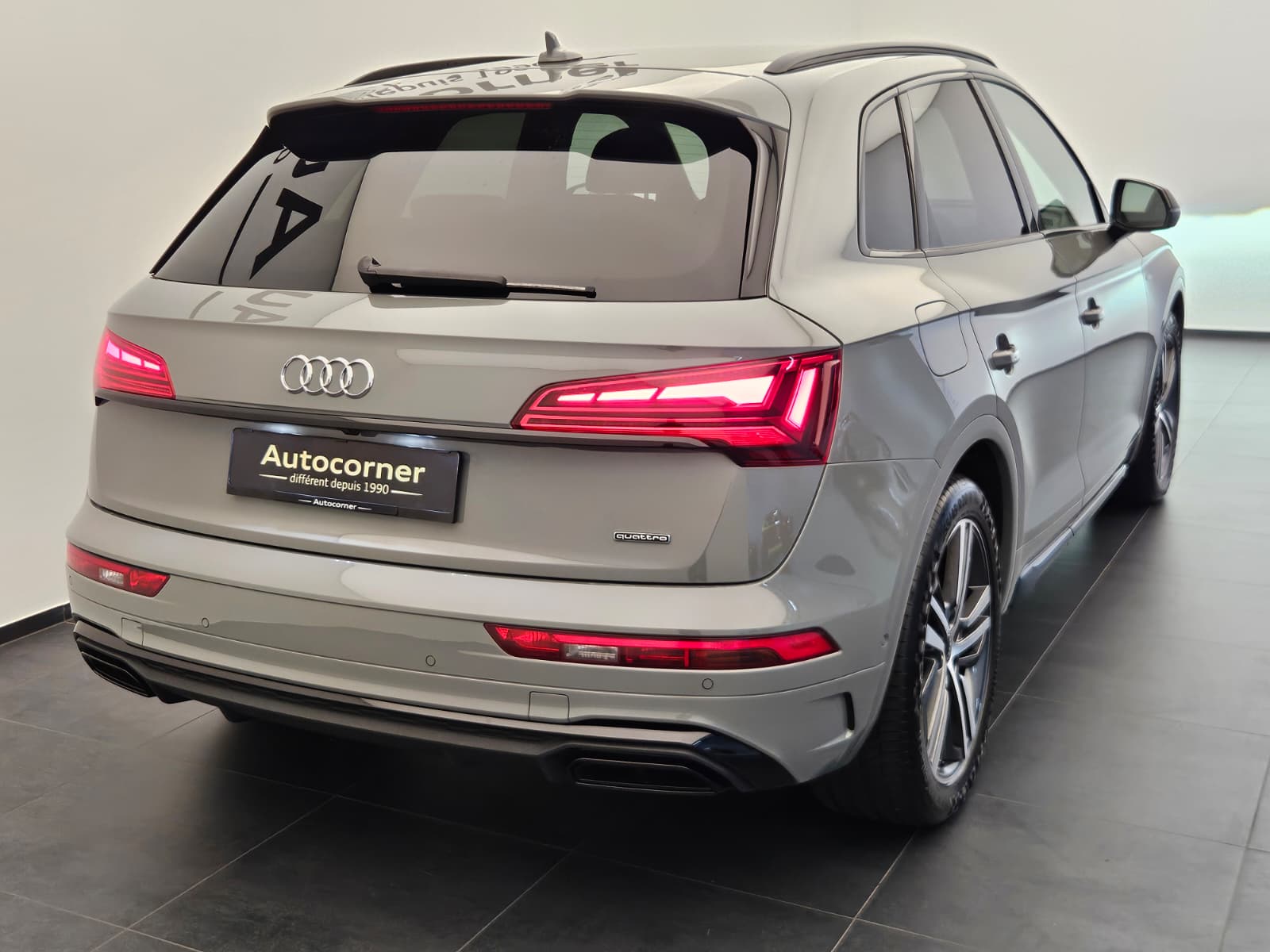 AUDI Q5 Sportback 45 TFSI S line quattro S-tronic-image-6