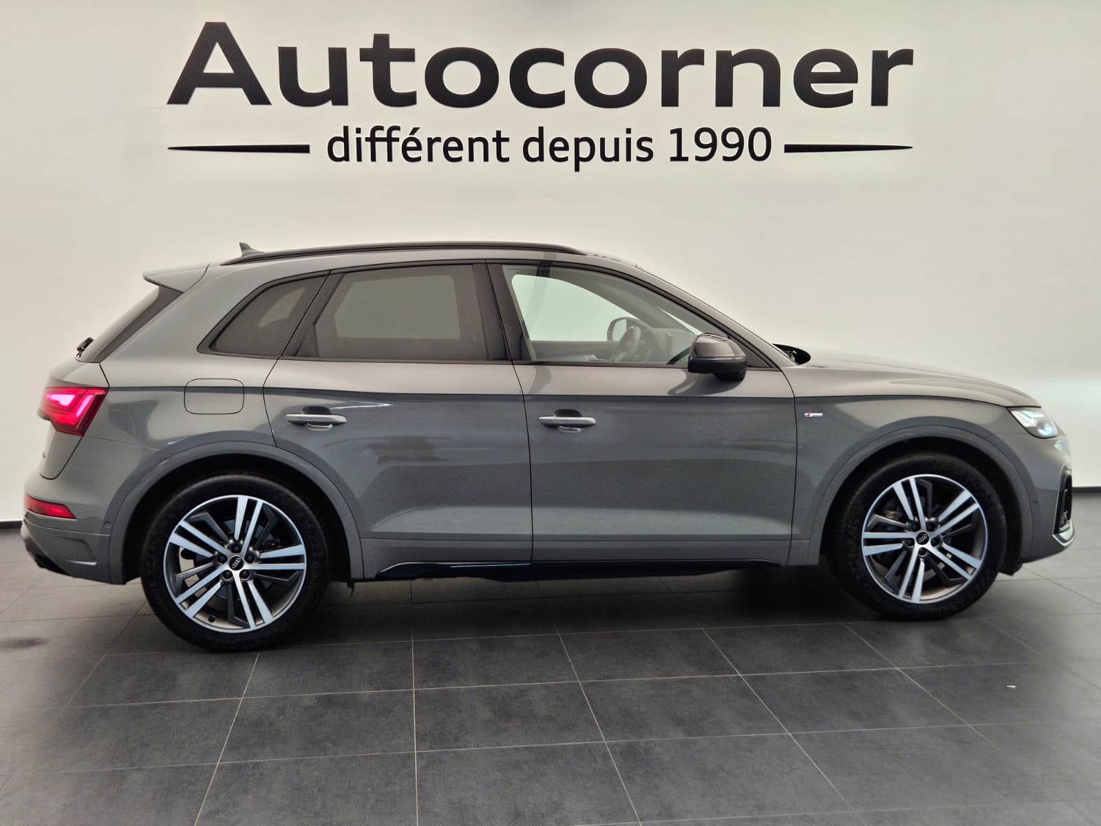 AUDI Q5 Sportback 45 TFSI S line quattro S-tronic-image-5