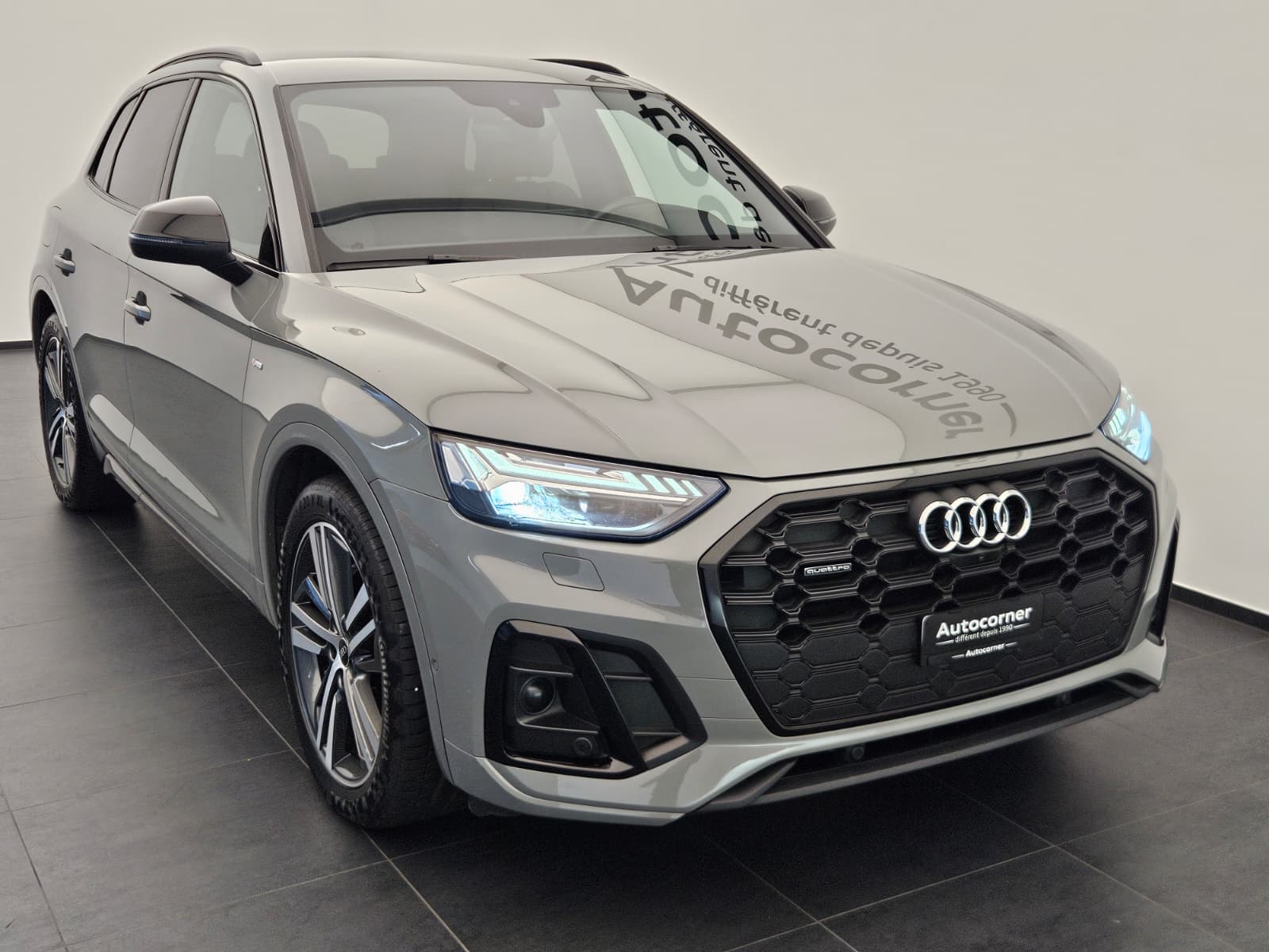 AUDI Q5 Sportback 45 TFSI S line quattro S-tronic-image-4