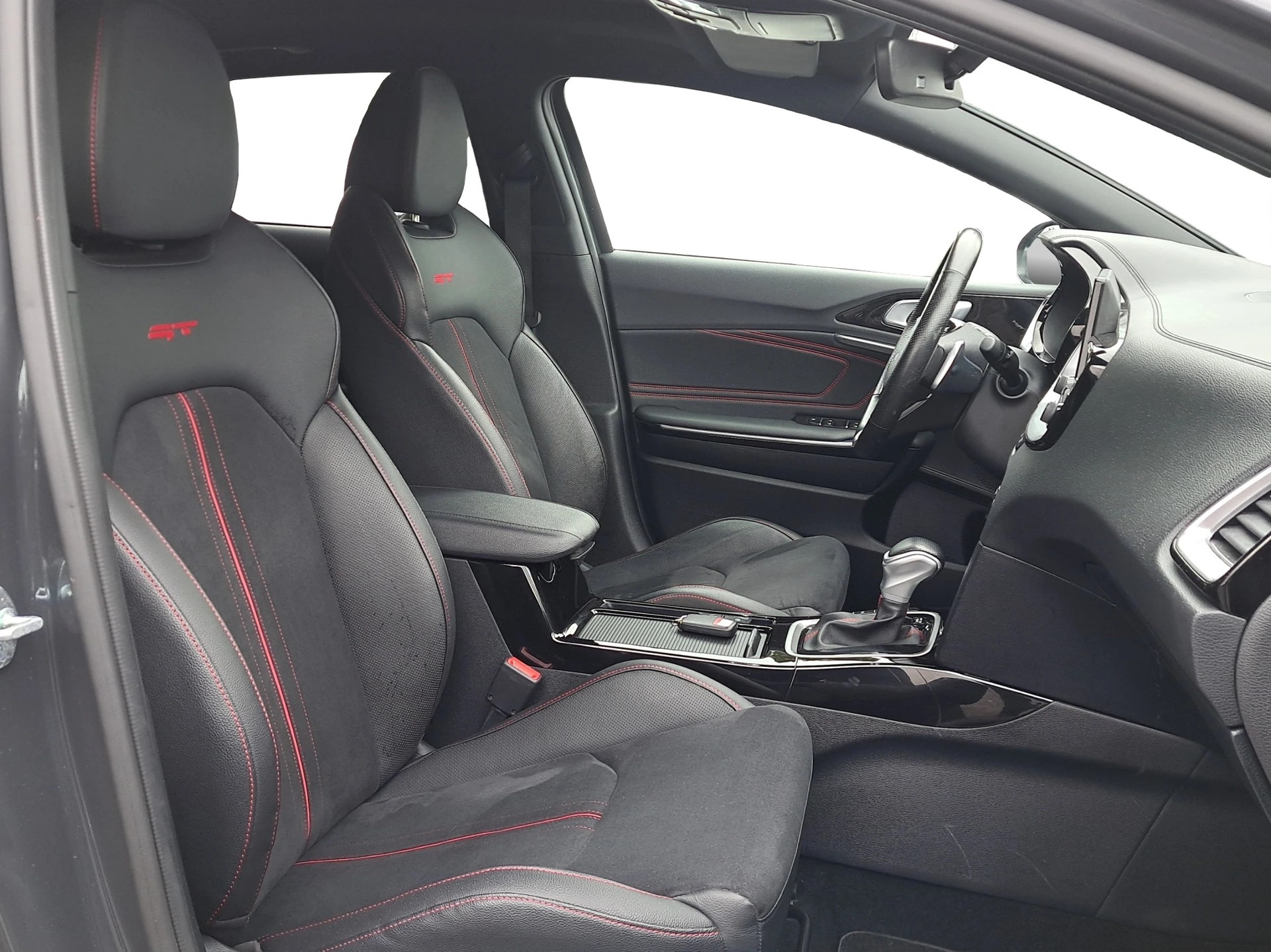 KIA ProCeed 1.6 T-GDi GT DCT-image-9