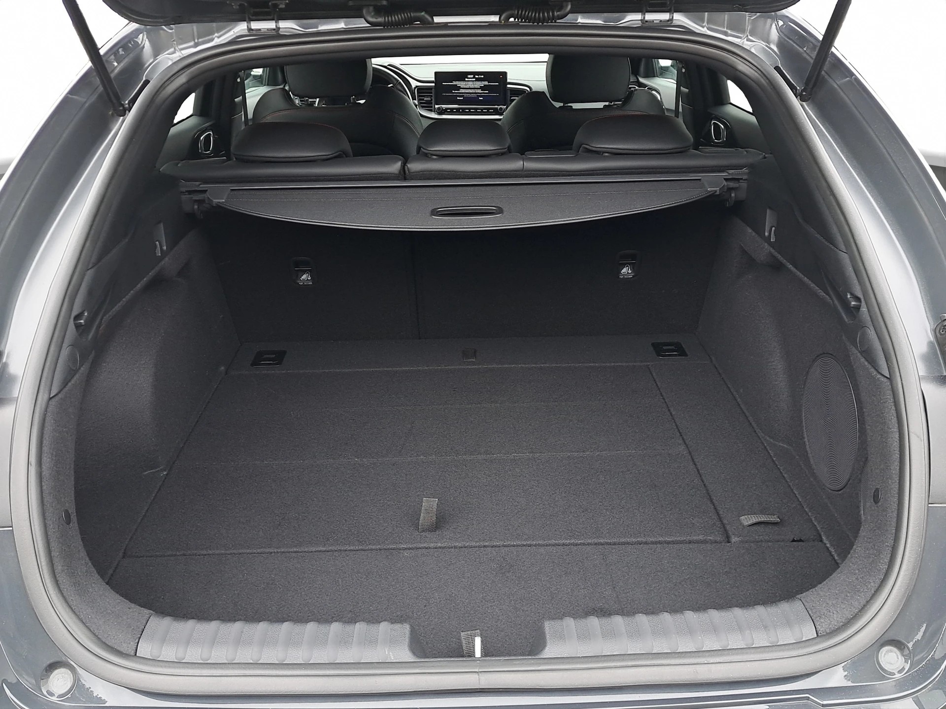 KIA ProCeed 1.6 T-GDi GT DCT-image-10