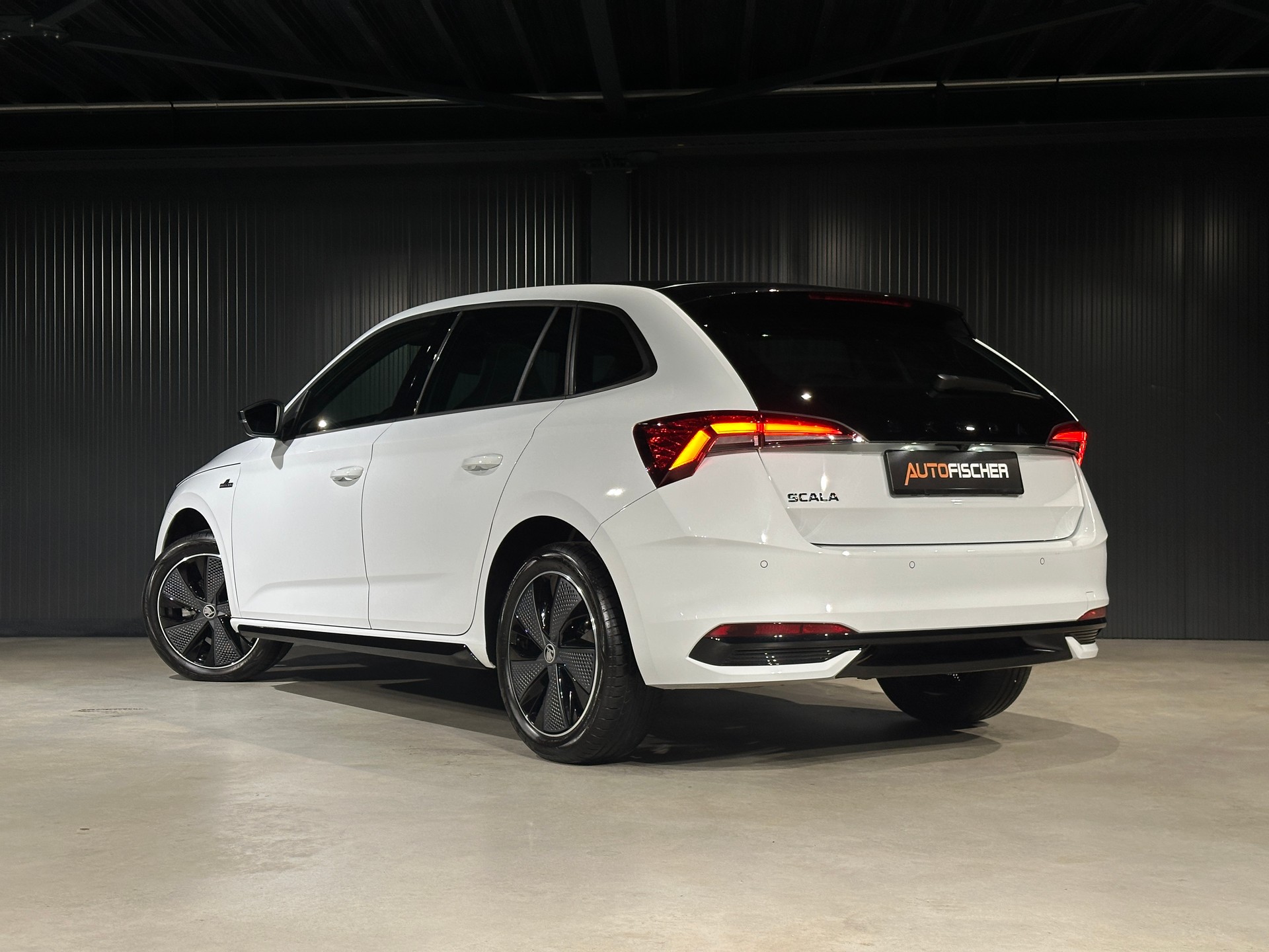 SKODA Scala 1.5 TSI Monte Carlo DSG-image-2