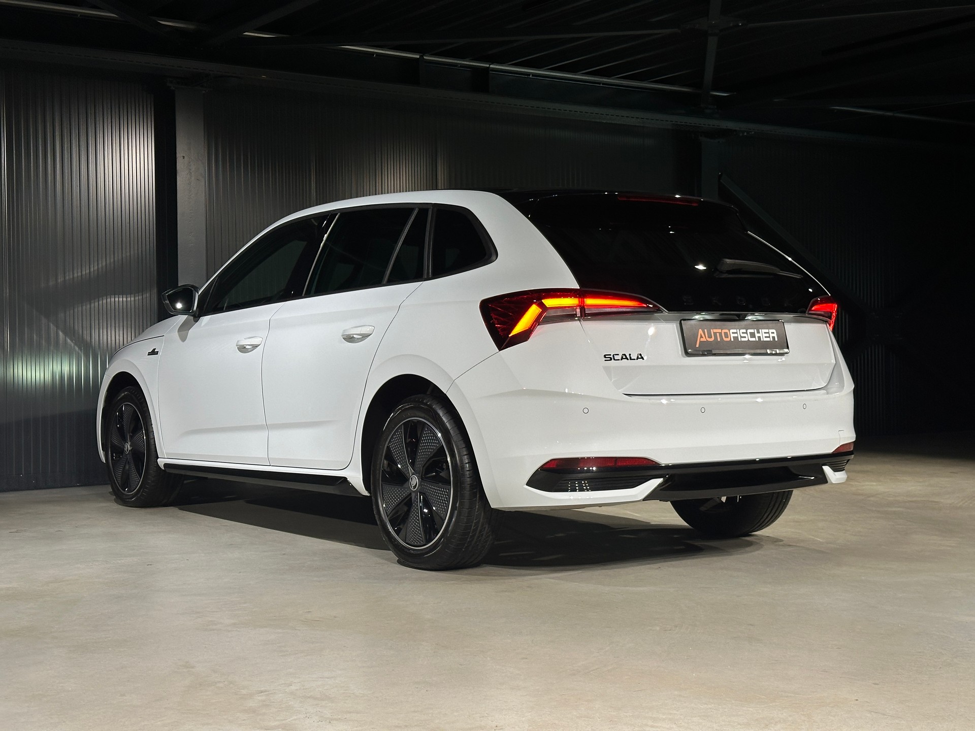 SKODA Scala 1.5 TSI Monte Carlo DSG-image-8