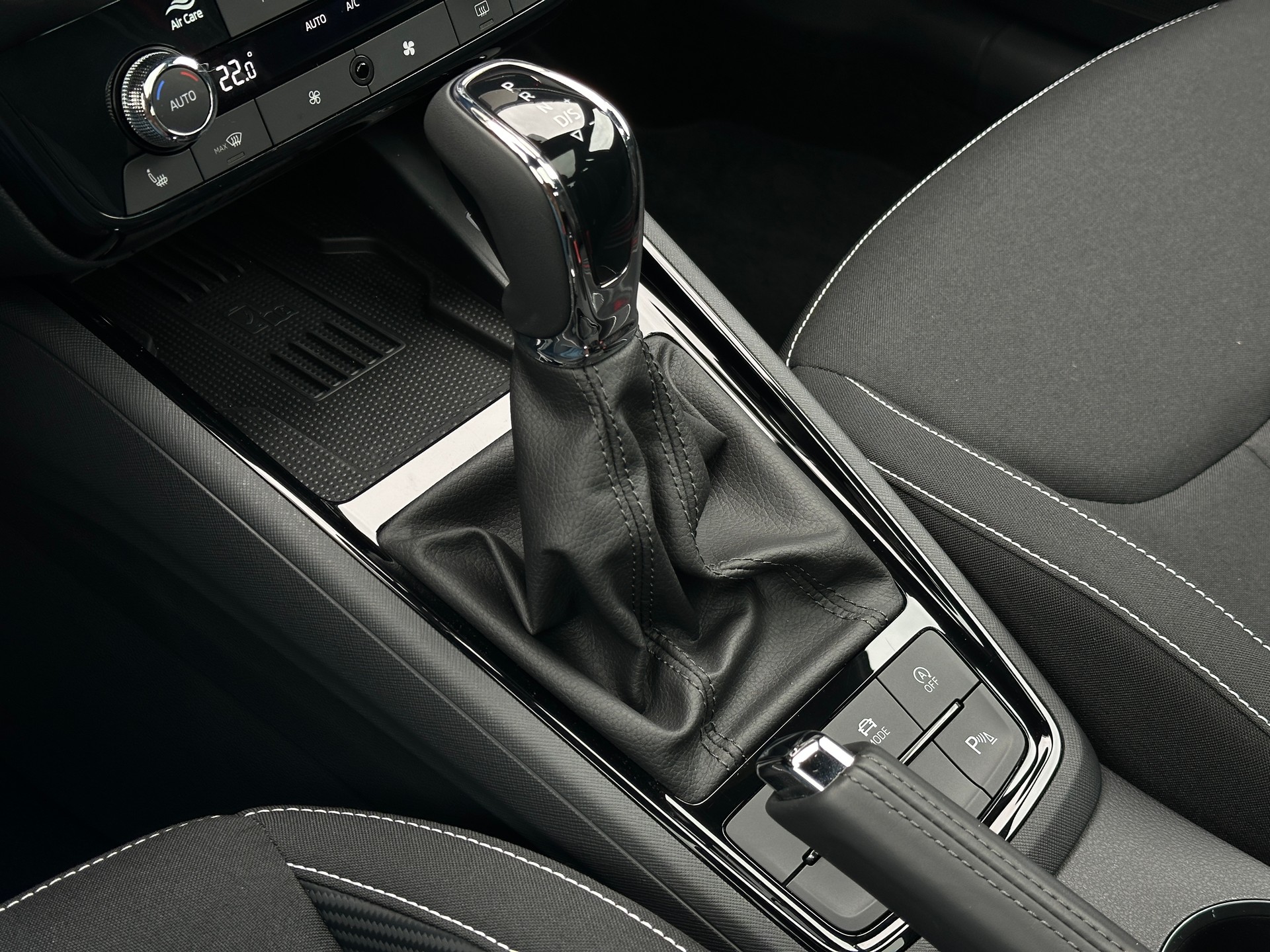 SKODA Scala 1.5 TSI Monte Carlo DSG-image-21