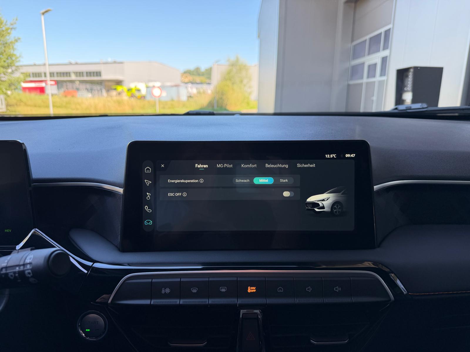 MG 3 1.5 Hybrid Luxury Aut.-image-19