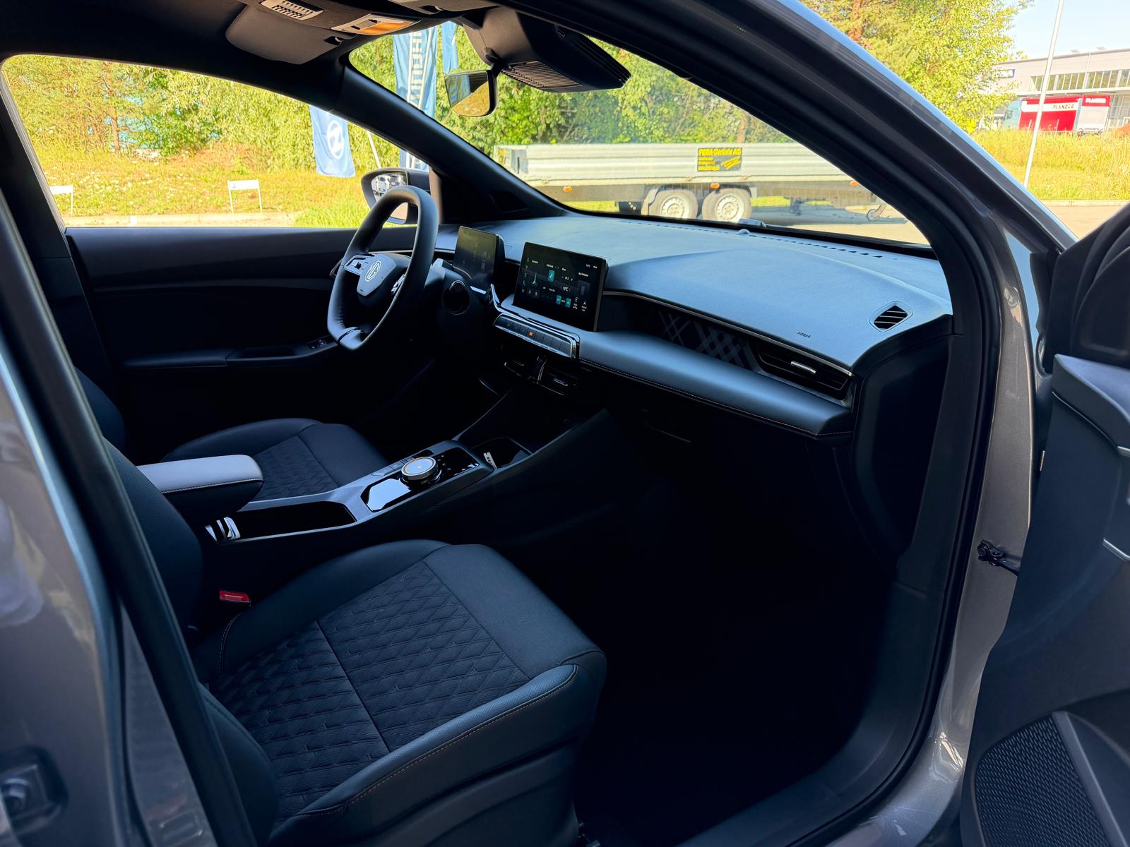 MG 3 1.5 Hybrid Luxury Aut.-image-11