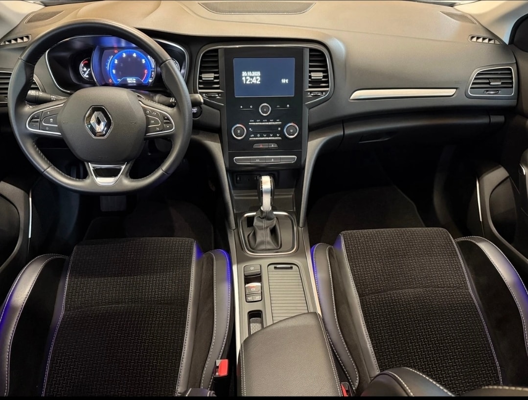 RENAULT Mégane 1.3 16V Turbo GT Line EDC-image-8