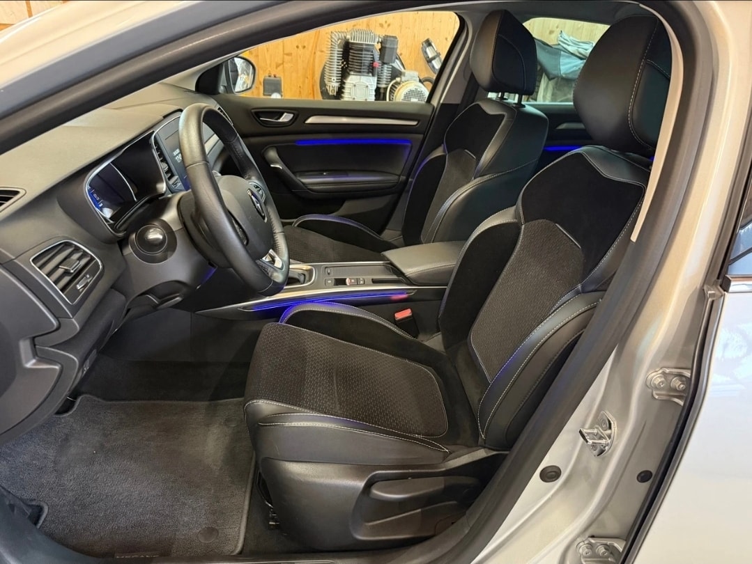 RENAULT Mégane 1.3 16V Turbo GT Line EDC-image-6