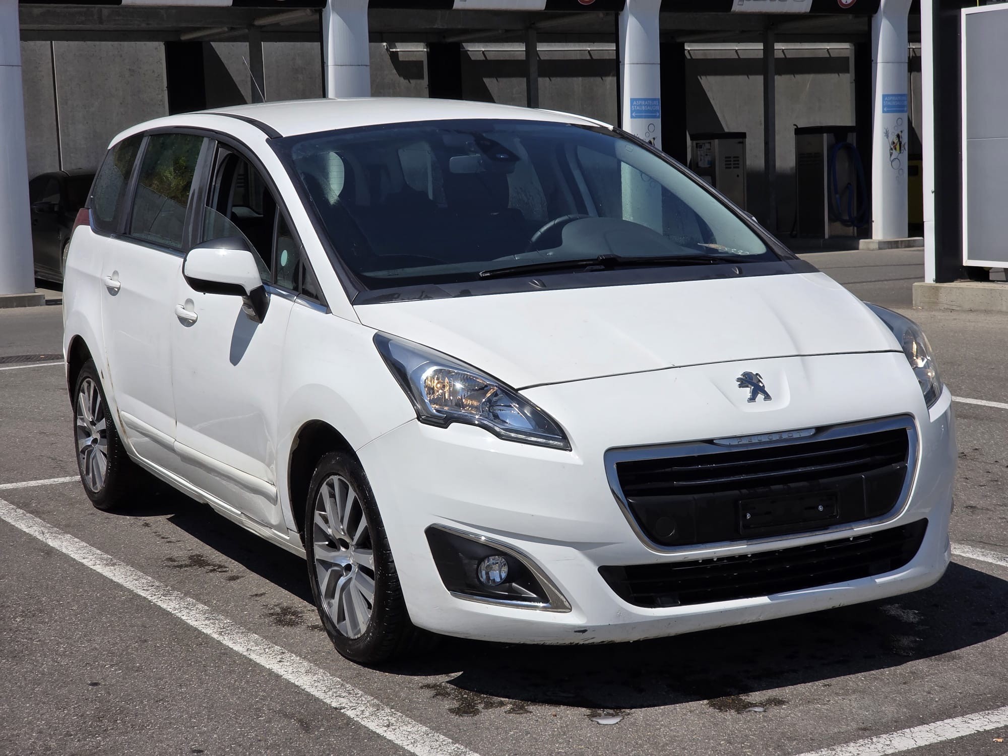 Car photo