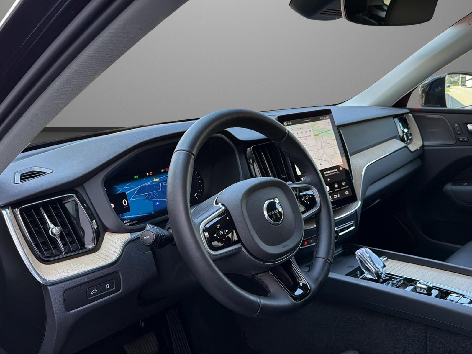 VOLVO XC60 T6 eAWD PluginHybrid Plus Dark Geartronic-image-7