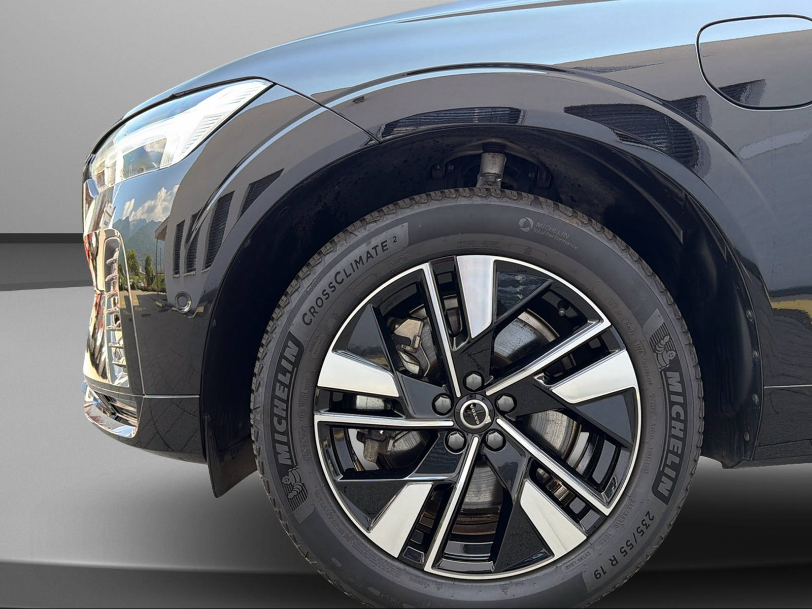 VOLVO XC60 T6 eAWD PluginHybrid Plus Dark Geartronic-image-14
