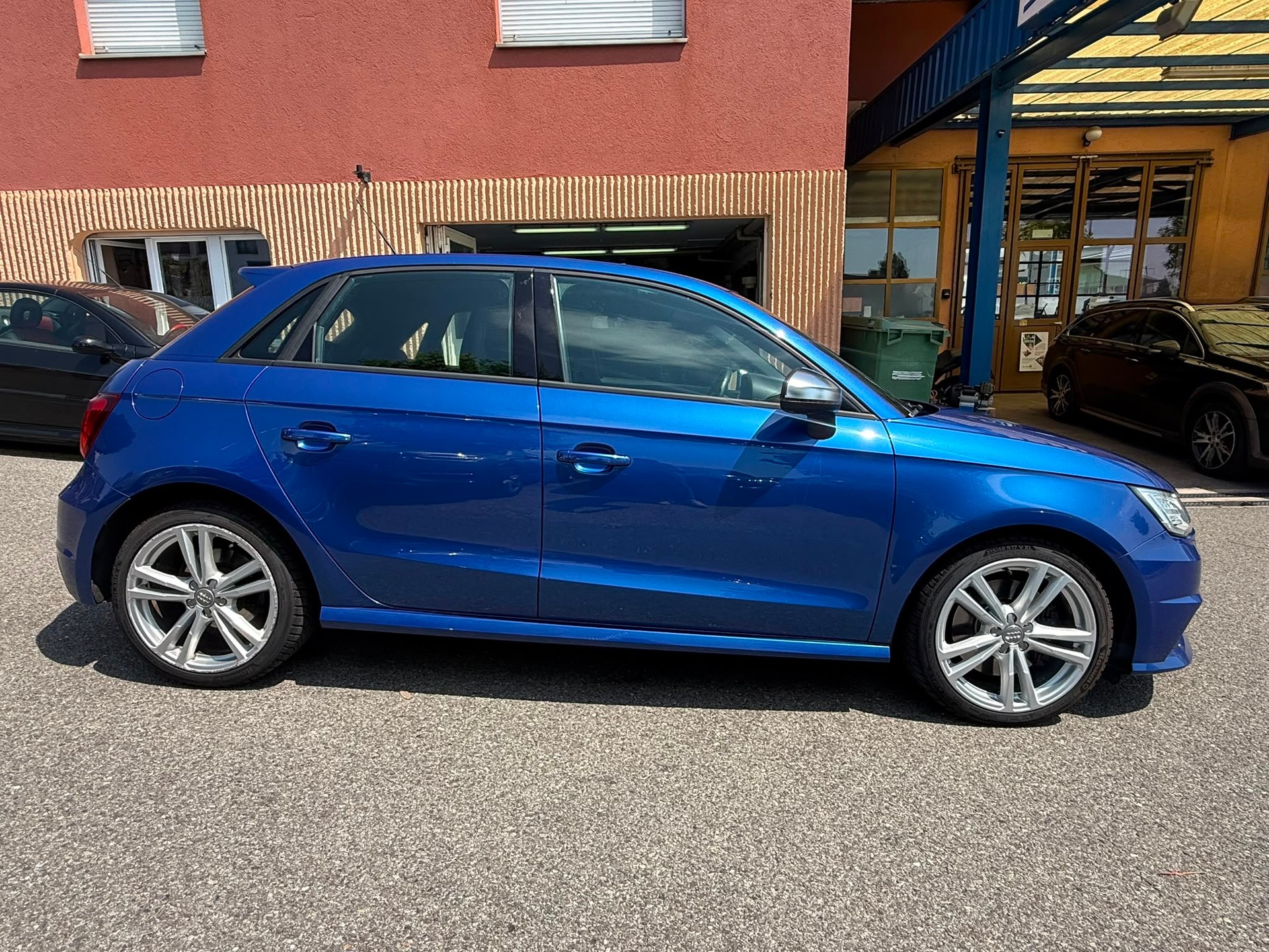 AUDI S1 Sportback 2.0 TFSI Sport quattro-image-4
