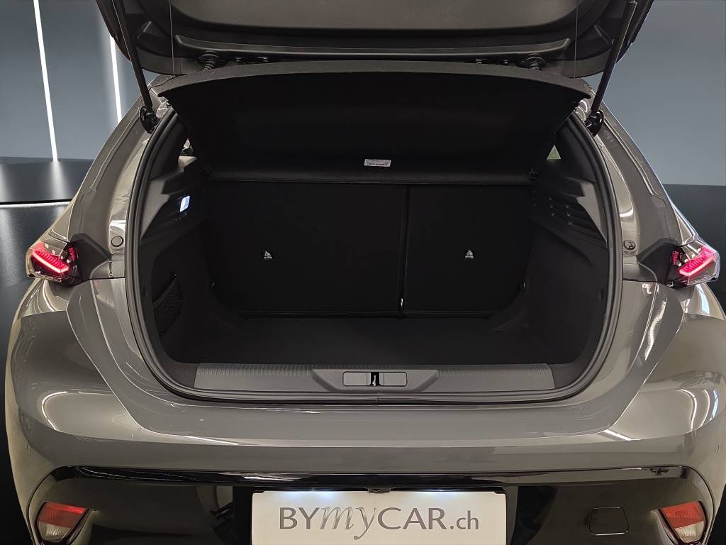 PEUGEOT 308 1.2 HEV 145 Allure-image-11