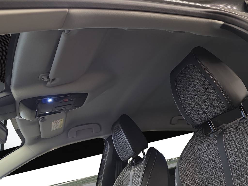 PEUGEOT 308 1.2 HEV 145 Allure-image-9