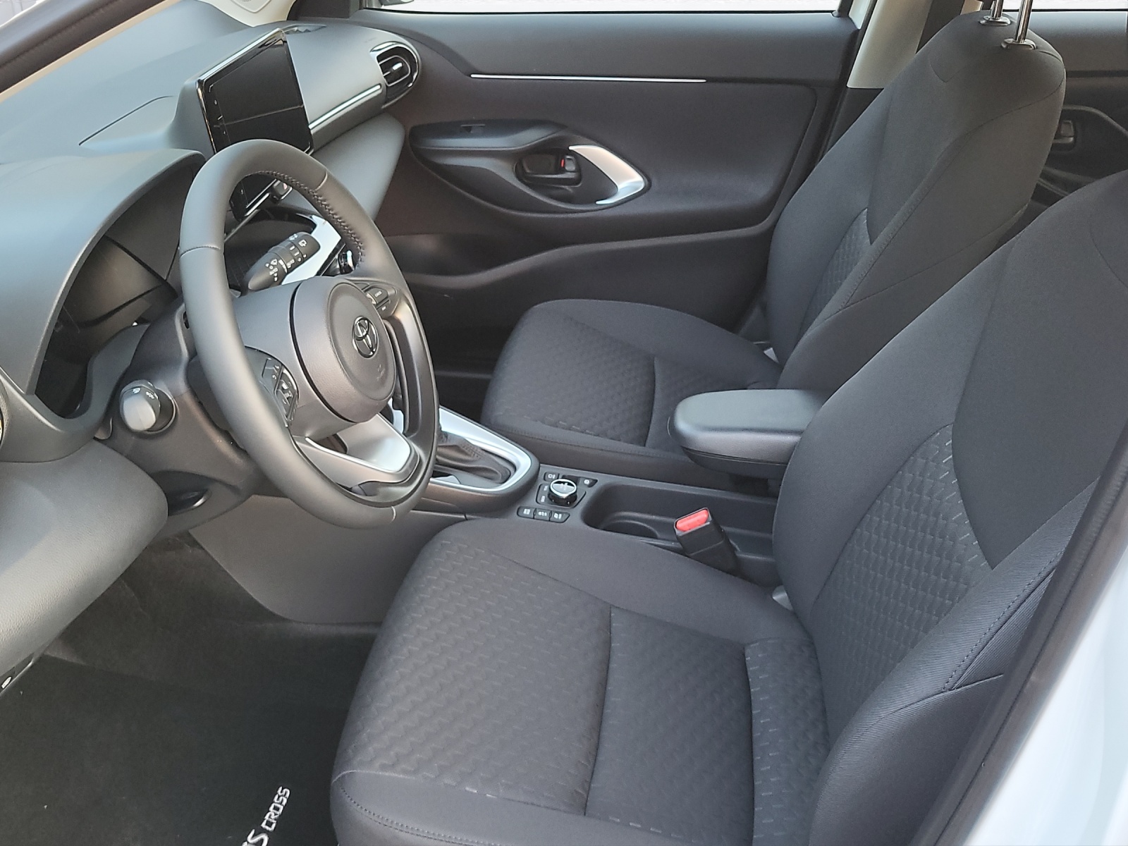 TOYOTA Yaris Cross 1.5 VVT-i HSD Comf-image-12