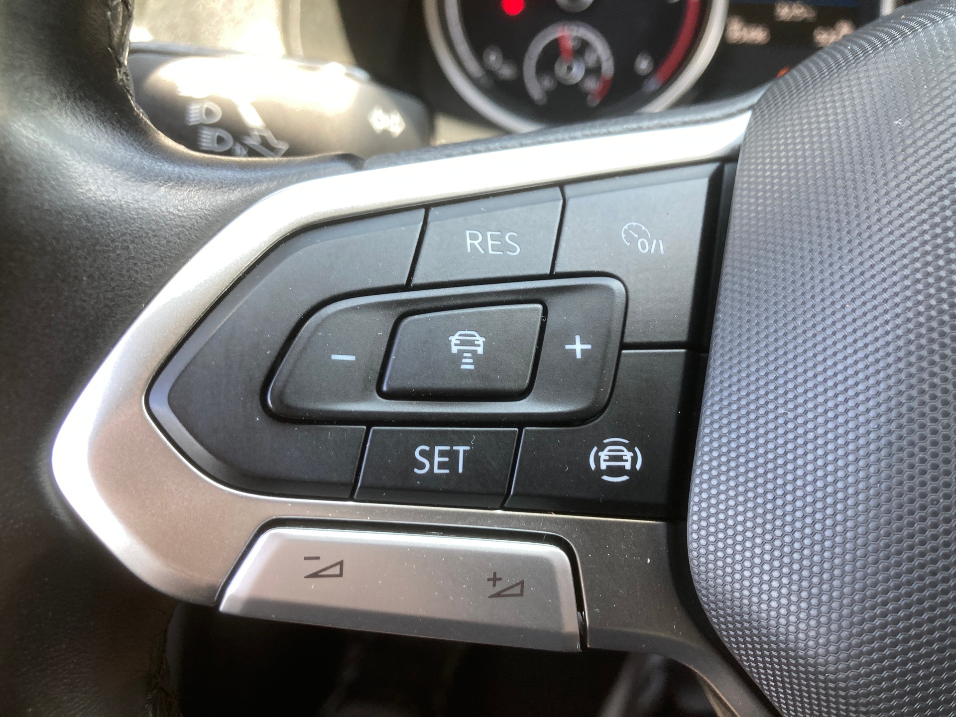 VW T6.1 2.0 TDI 4Motion DSG-image-12