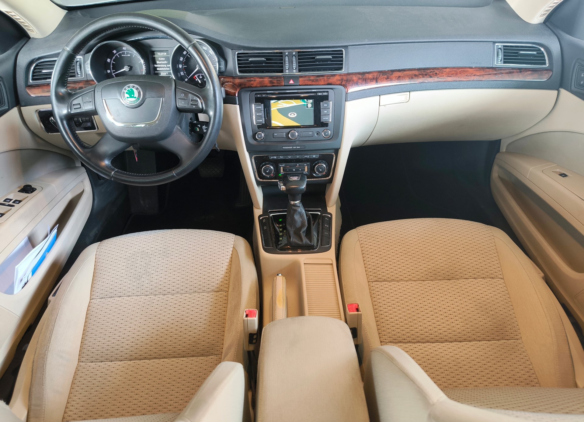 SKODA Superb Combi 3.6 FSI Elegance 4x4 DSG-image-5