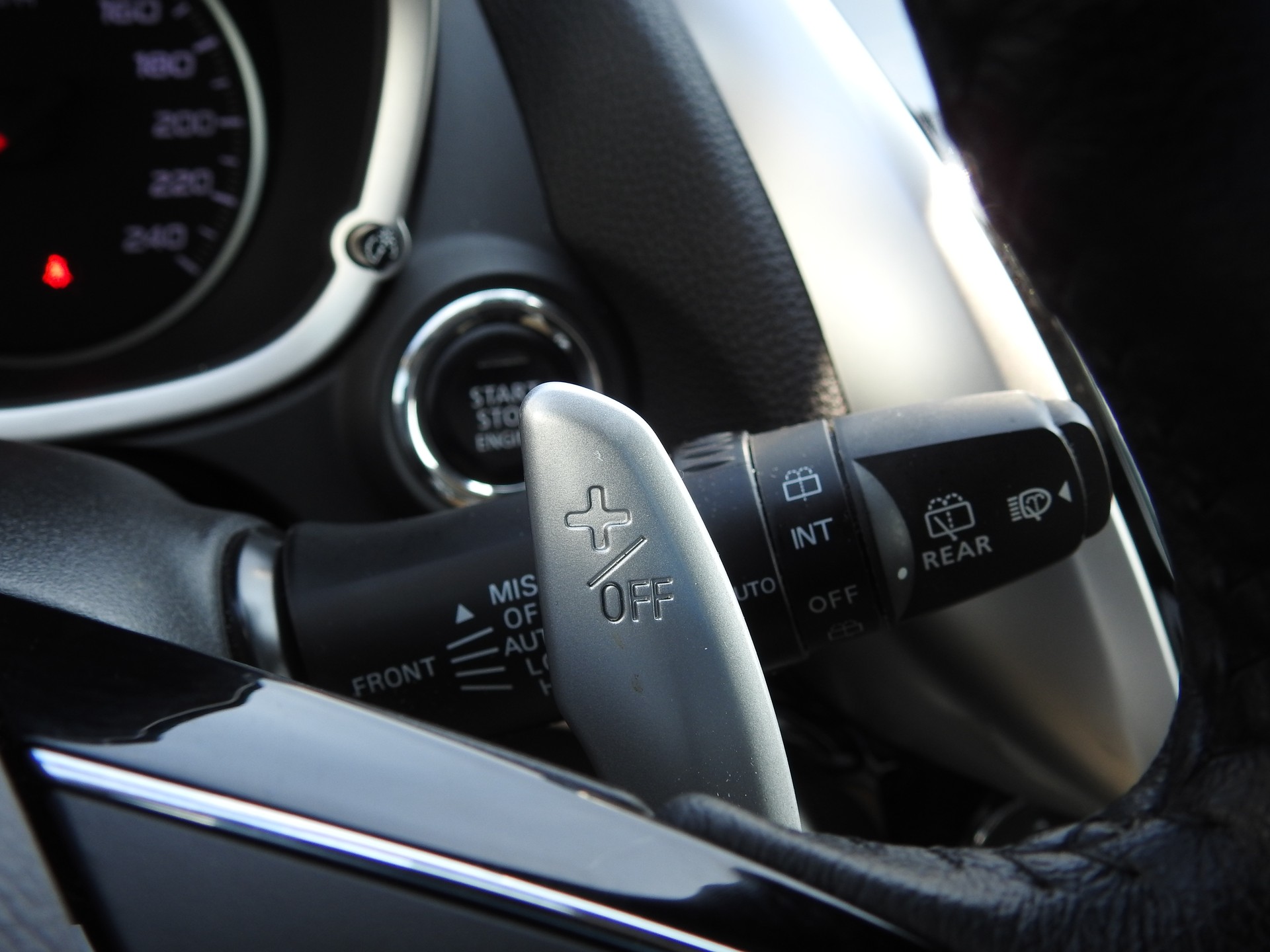 MITSUBISHI Eclipse Cross 1.5 T-Mivec Diamond 4WD CVT-image-27