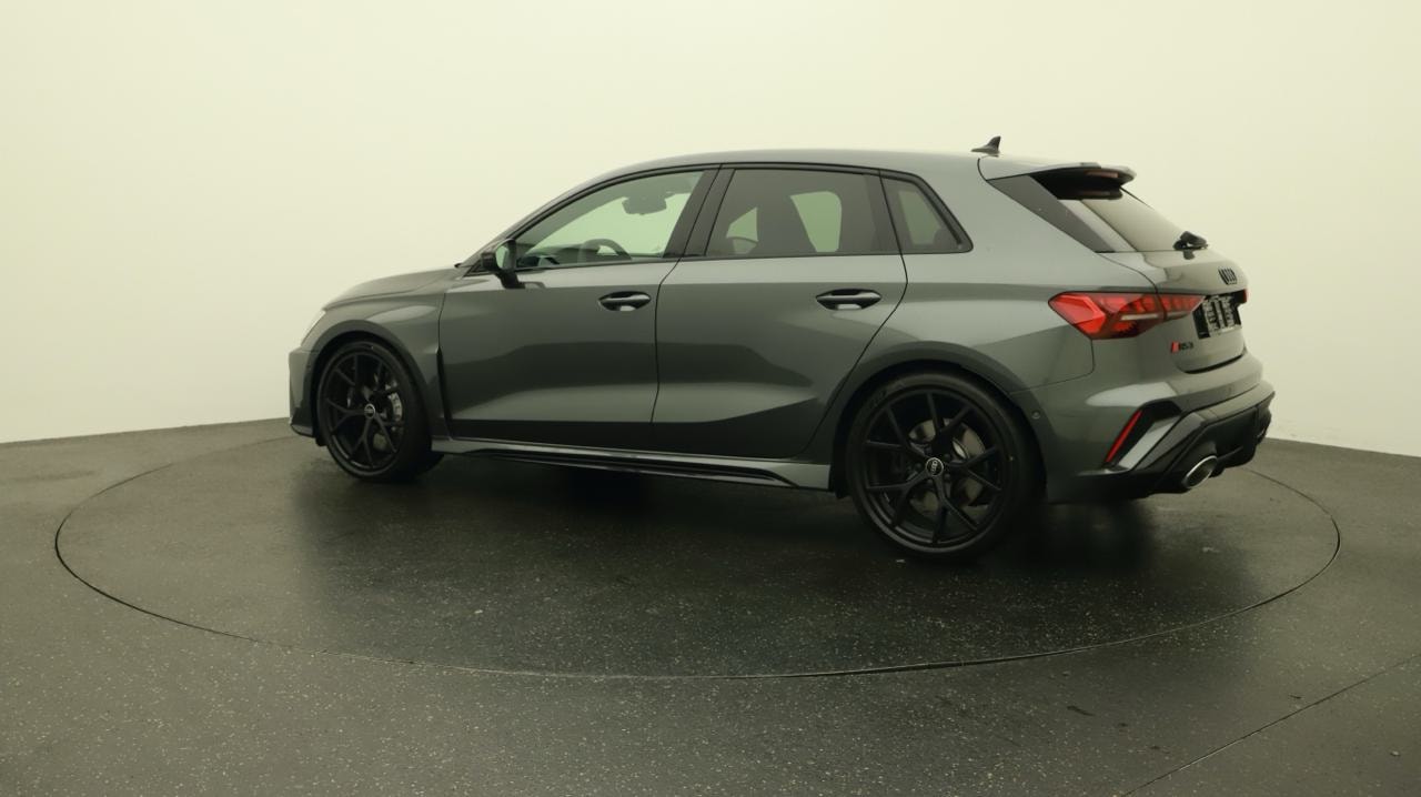 AUDI RS3 Sportback 2.5 TSI quattro S-tronic-image-2